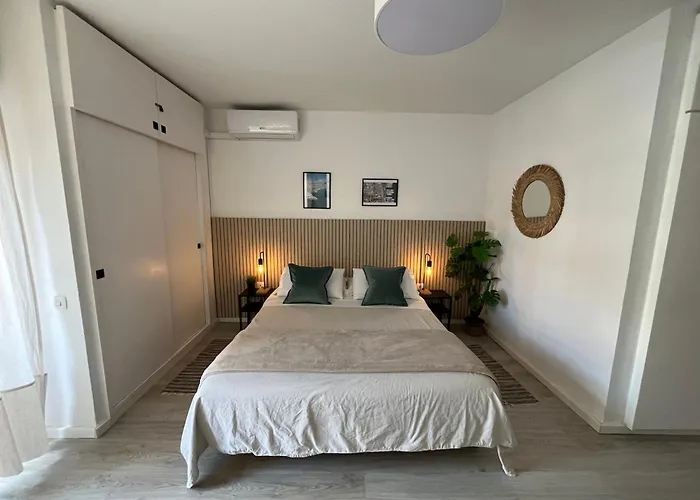 Coastal Feeling, Sea Views & Pools Apt Hercules
